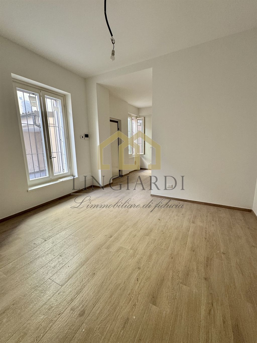 IN PIENO CENTRO: 2 LOCALI NUOVO