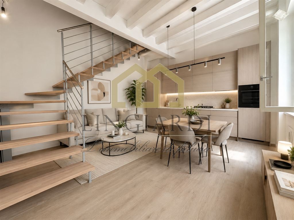ELEGANTE 2L NUOVO SU DUE LIVELLI IN CENTRO STORICO