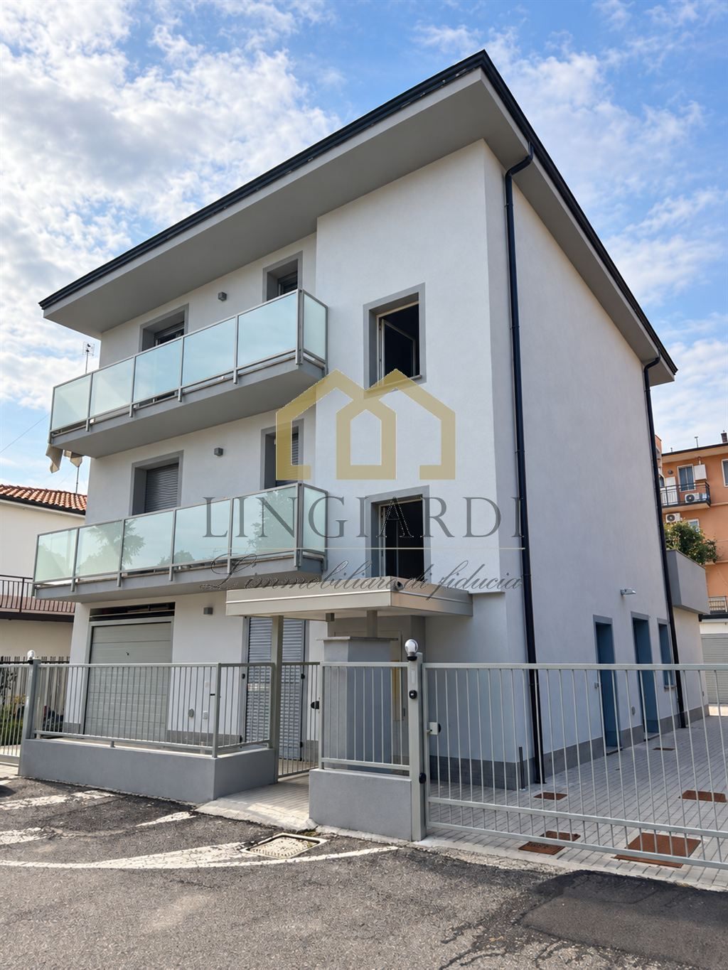 LODI: ZONA LAGHI - Trilocale del 2025 in classe A4, con balconi e box